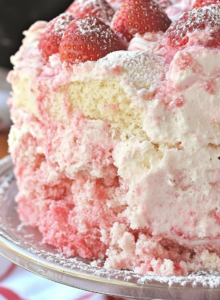 The Best Strawberry Cake Ever