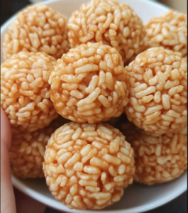 Sweet Puffed Rice Balls