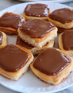 Homemade Bite-Size Millionaire’s Shortbread 🍪🍯