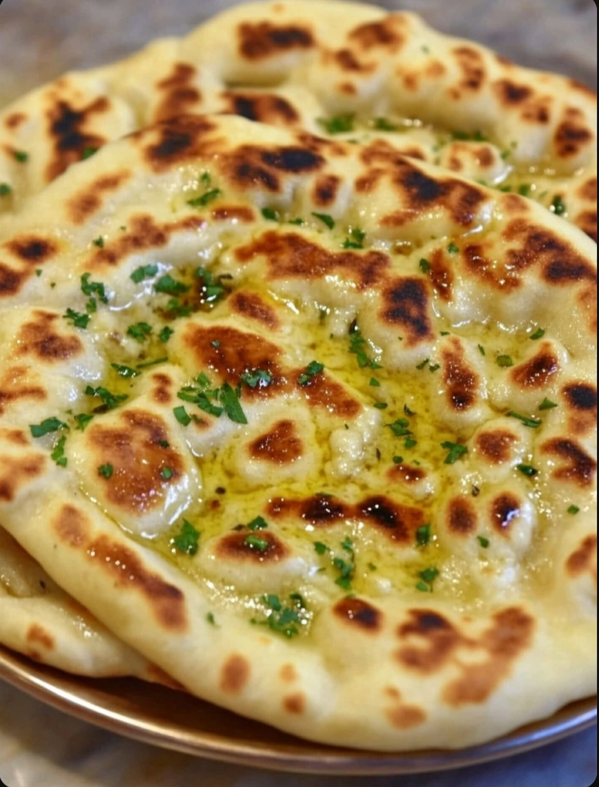 Easy Homemade Garlic Butter Naan 🧄🫓