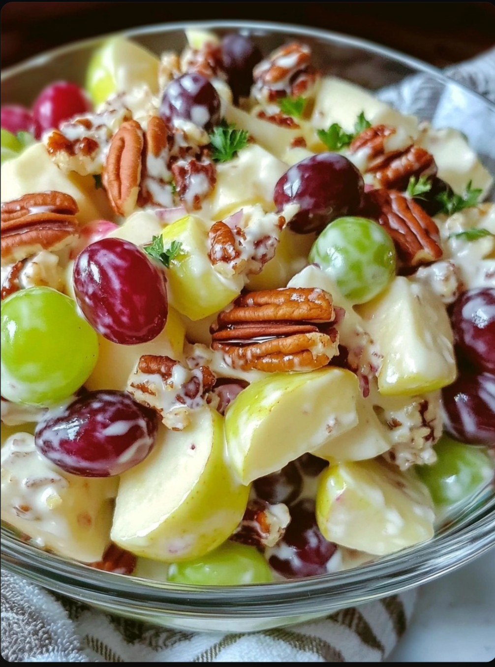 Quick & Delicious Apple Salad 🍎🍇
