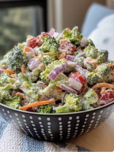 Crowd-Favorite Broccoli Salad – No Bacon Needed!