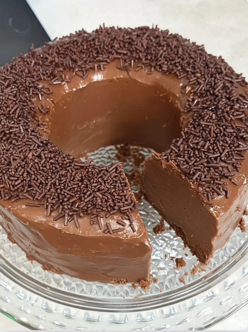 No-Bake Chocolate Sprinkle Dessert