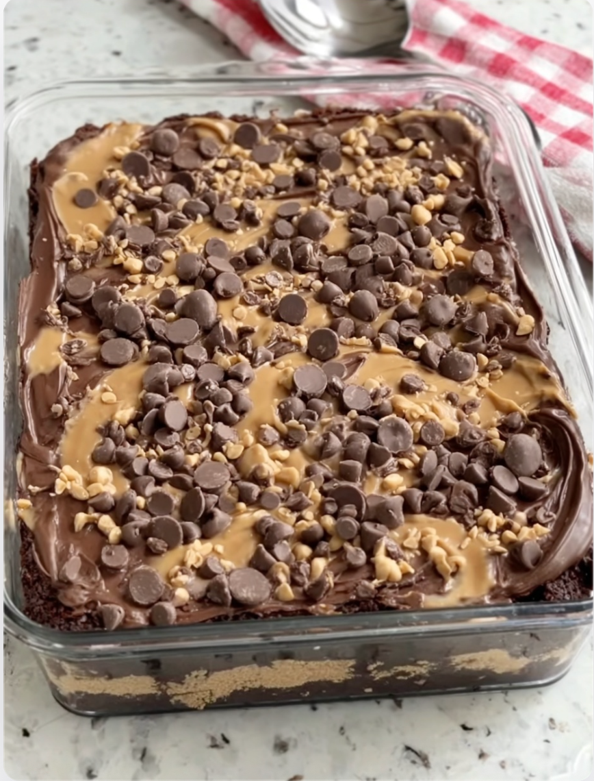 Chocolate Peanut Butter Earthquake Cake