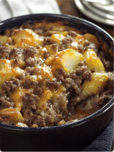 Melt-in-Your-Mouth Beef & Potato Casserole – So Easy, So Good!