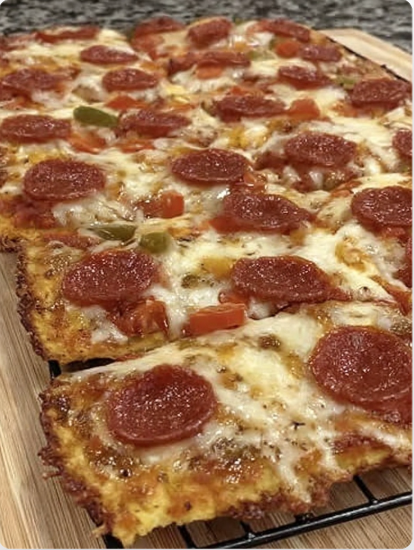 Low-Carb Cheese Crust Pizza