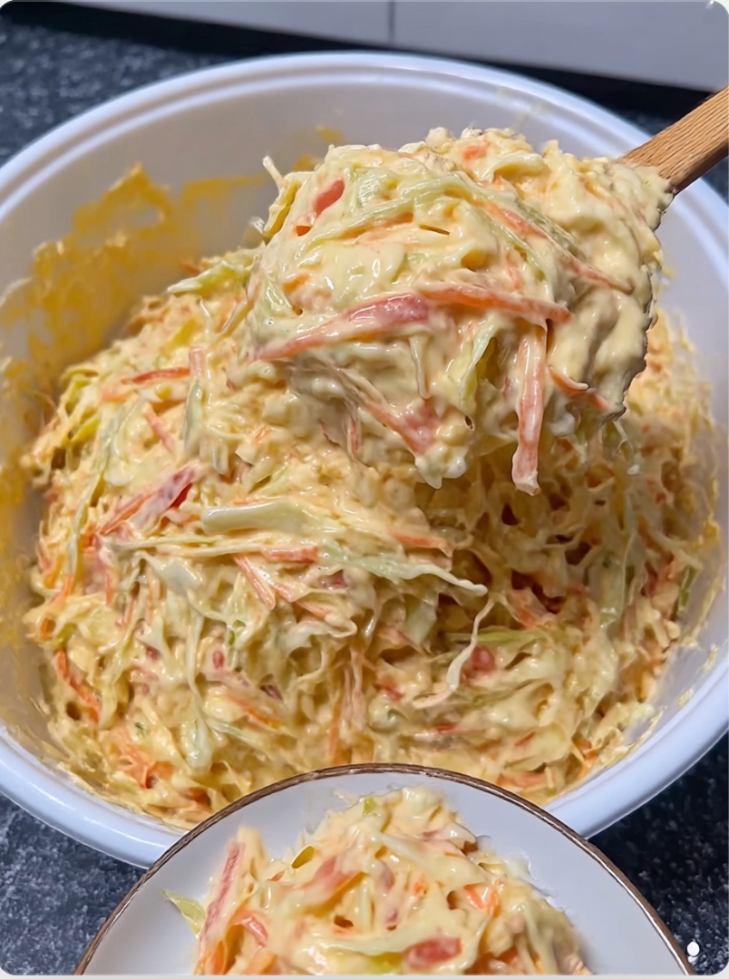Classic Creamy Coleslaw