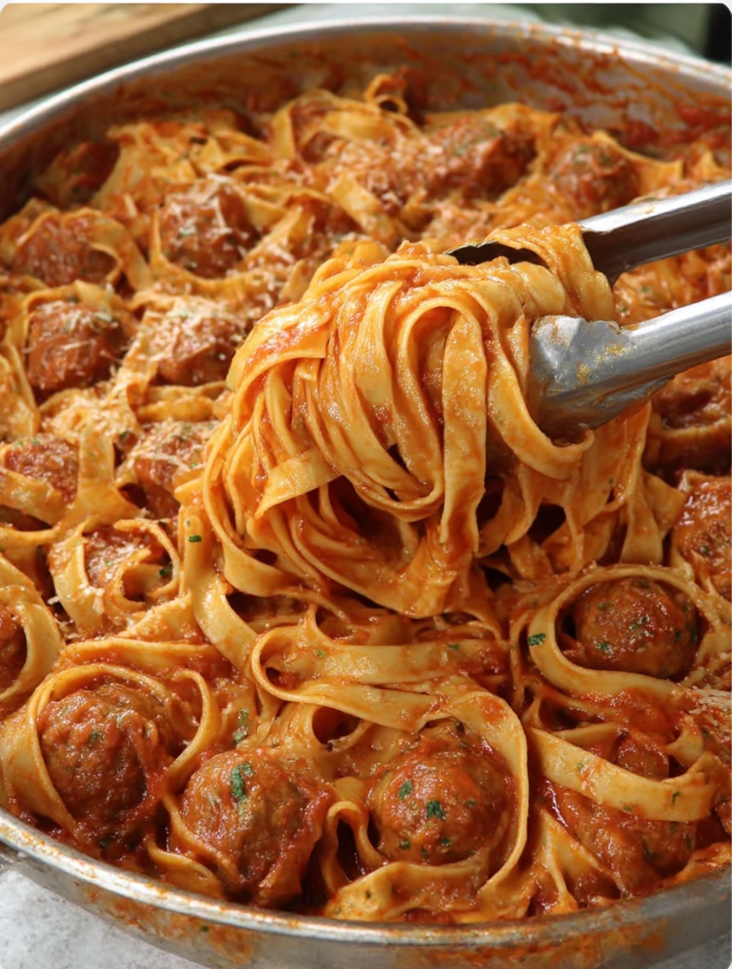 Pasta with Meatballs Sauce