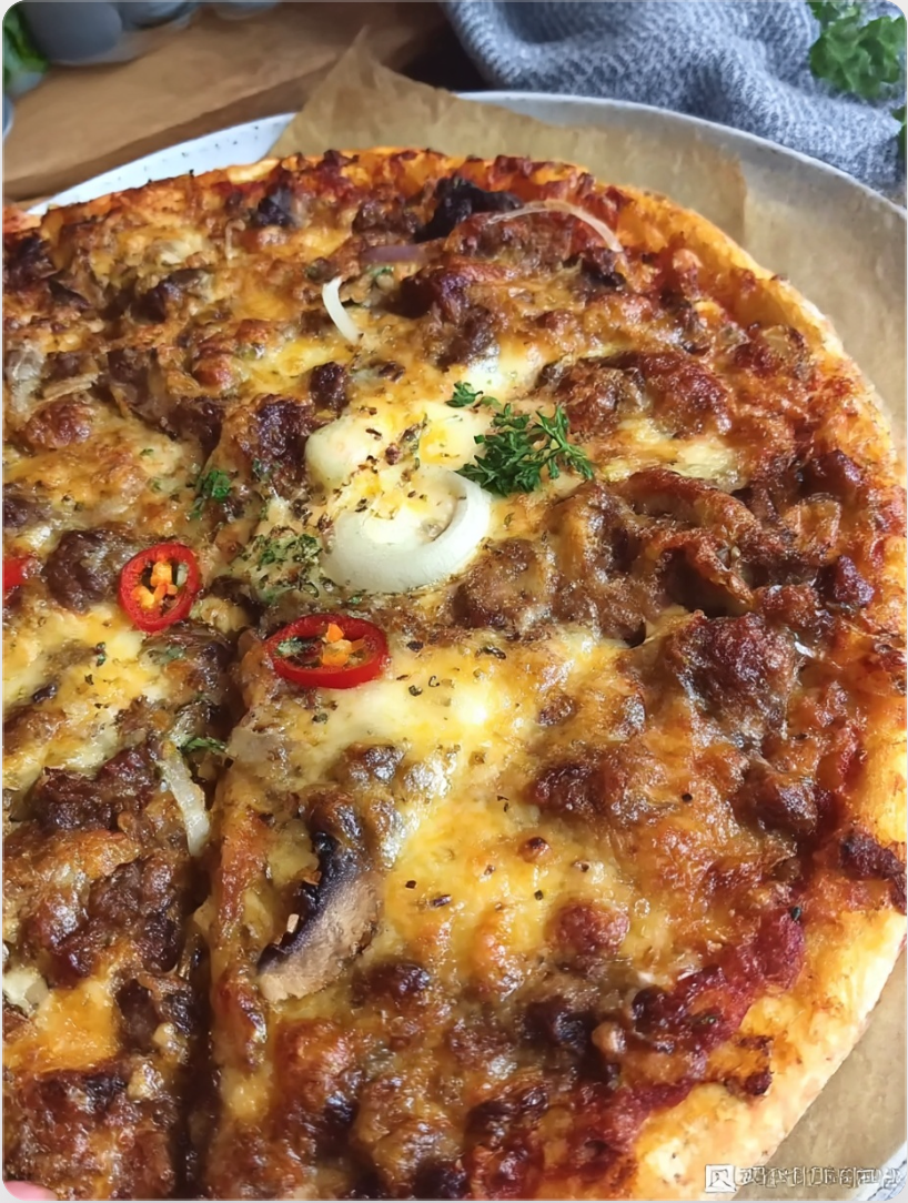Spicy beef pizza