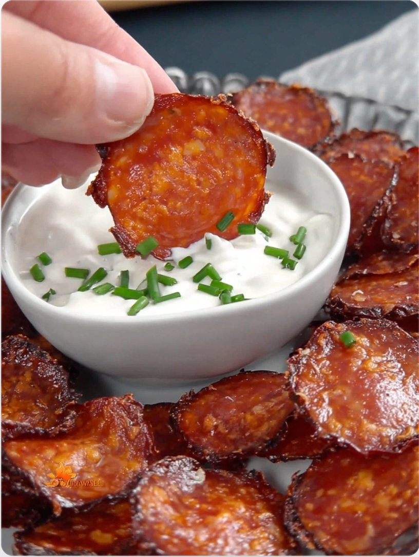 Air Fryer Pepperoni Chips