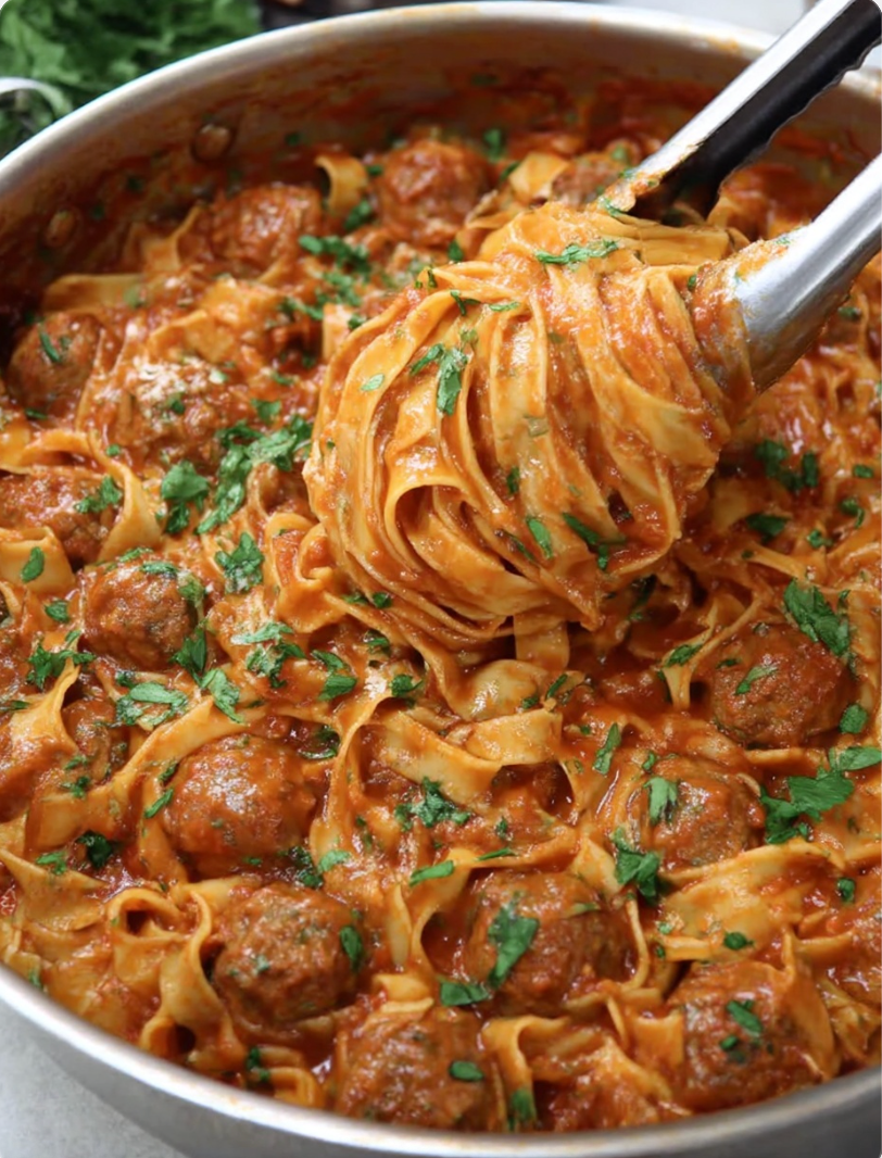 Pasta with Meatballs Sauce