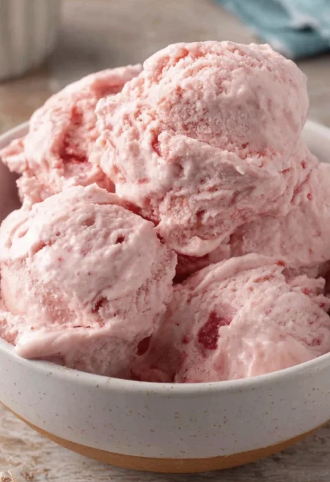 Nochurn Strawberry Ice Cream
