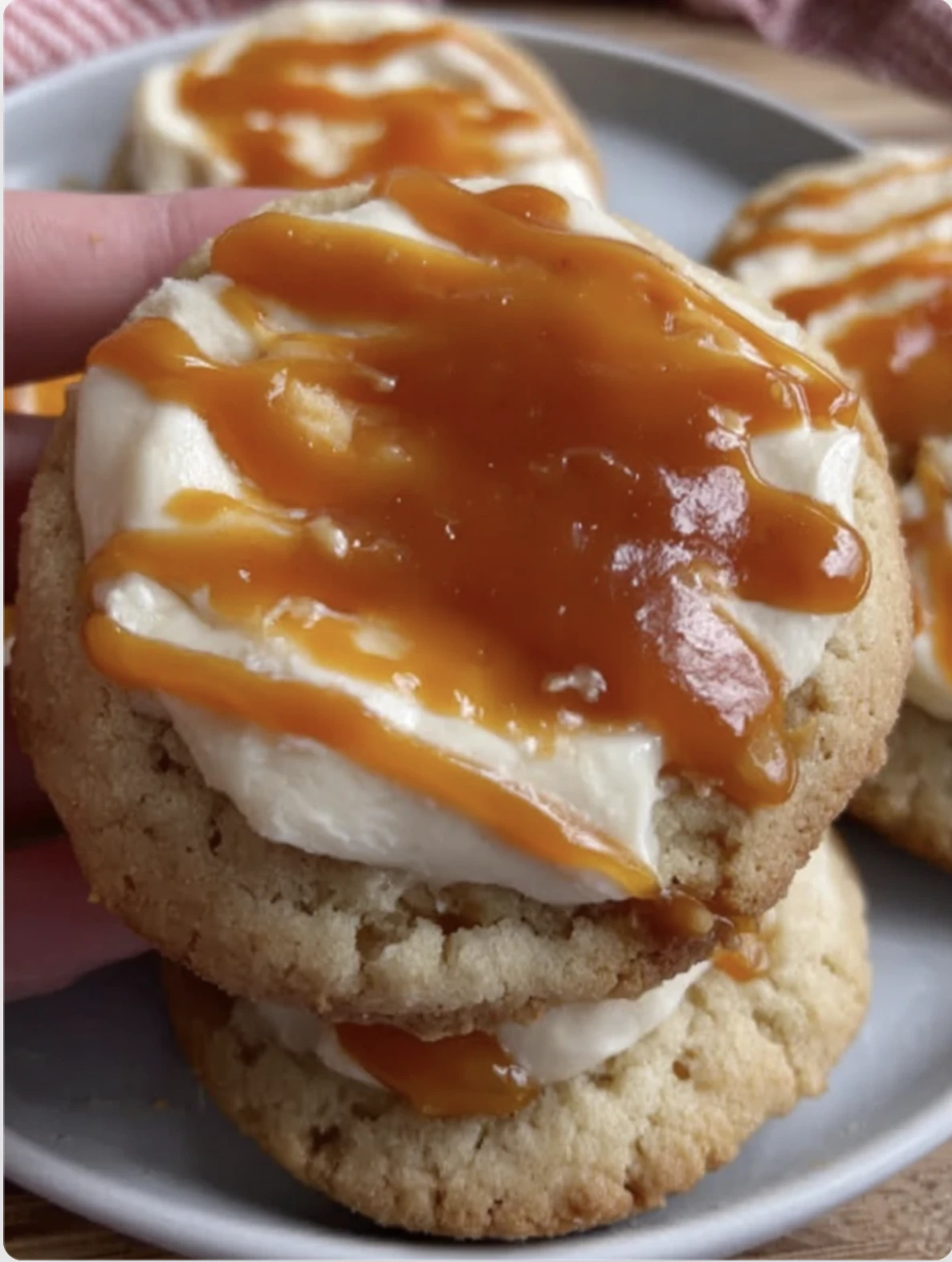 Caramel Cheesecake Cookies