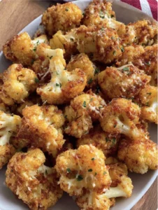 Cheesy Garlic Cauliflower Bites