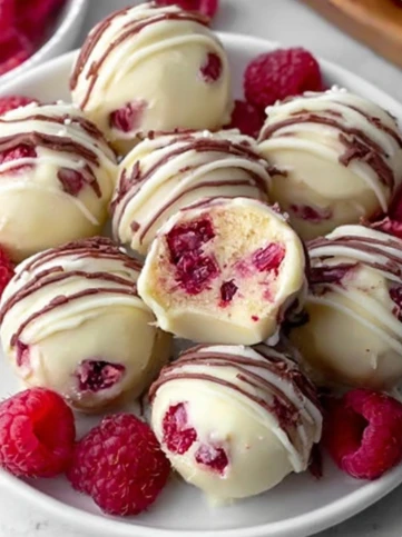 Creamy Fruity Raspberry Cheesecake Balls