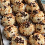 🥥🍫✨ Yummy & Easy Coconut Chocolate Chip Macarons