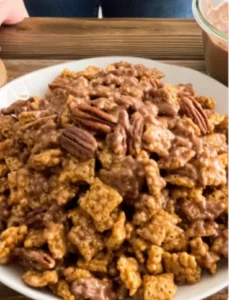 🍬✨ Sweet & Crispy Praline Crunch