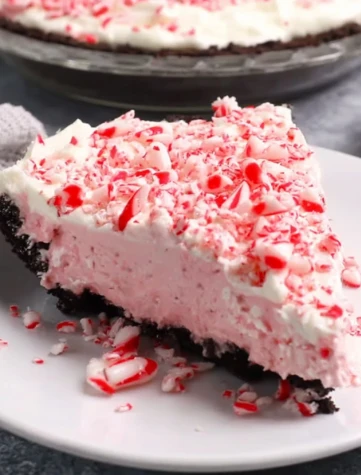Yummy Candy Cane Peppermint Pie
