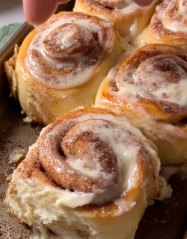 Yummy Cinnamon Sugar Cream Cheese Rolls