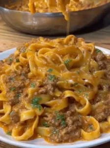 🥩🔥🧀🍝 Yummy & Easy Creamy Cajun Beef Fettuccine in Spicy Cheddar Garlic Sauce