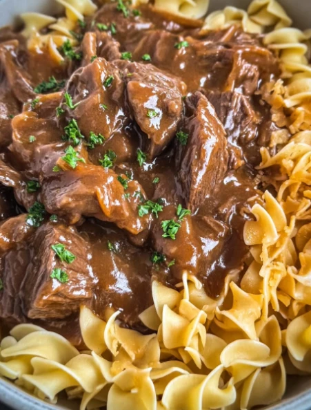 Yummy Crockpot Beef Tips Noodles