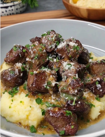 Yummy Garlic Butter Steak Bites Parmesan Cream Sauce