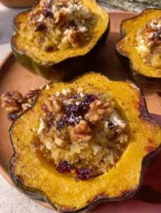 🍯🎃🤍 Yummy & Easy Honey-Glazed Acorn Squash with Creamy Goat Cheese & Cranberry Drizzle