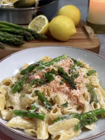 Yummy Mozzarella Salmon Penne Asparagus Lemon Cream