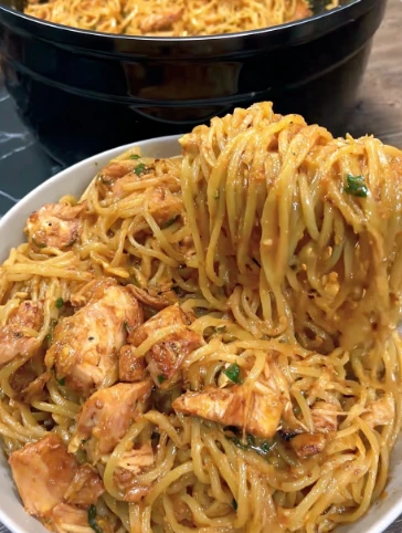 Yummy Onepot Spicy Honey Garlic Chicken Pasta