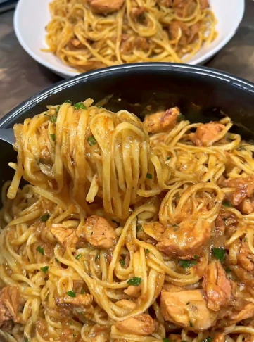 Yummy Onepot Spicy Honey Garlic Chicken Pasta