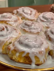 🍑🍰🤎 Yummy & Easy Peach Cheesecake Cinnamon Rolls