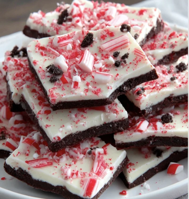 Christmas Oreo Peppermint Bark