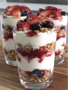 Healthy Berry Yogurt Parfait