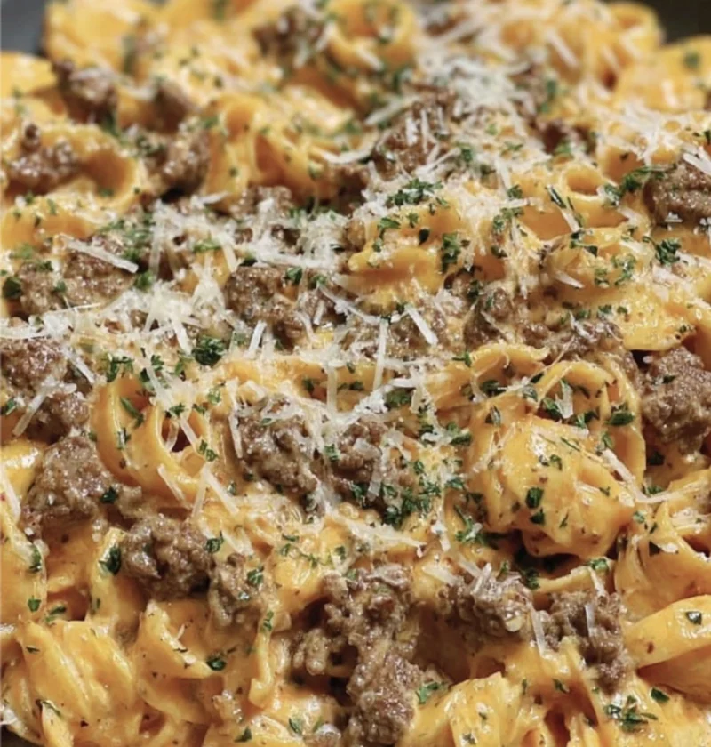 Onepot Creamy Beef Garlic Butter Pasta