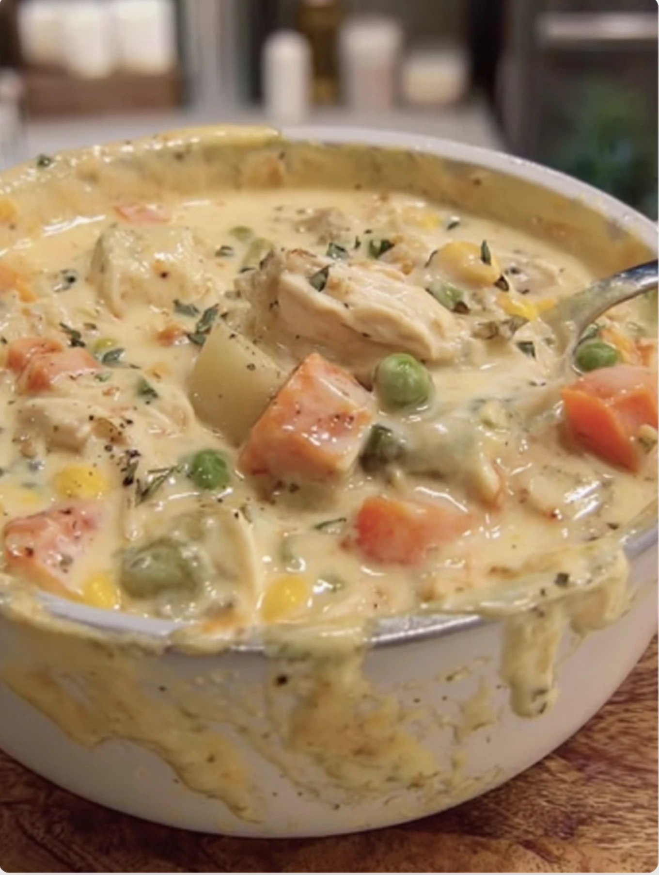 CHICKEN POT PIE SOUP!