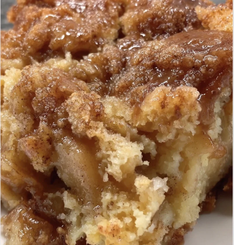 Cozy Cinnamon Apple Dump Cake