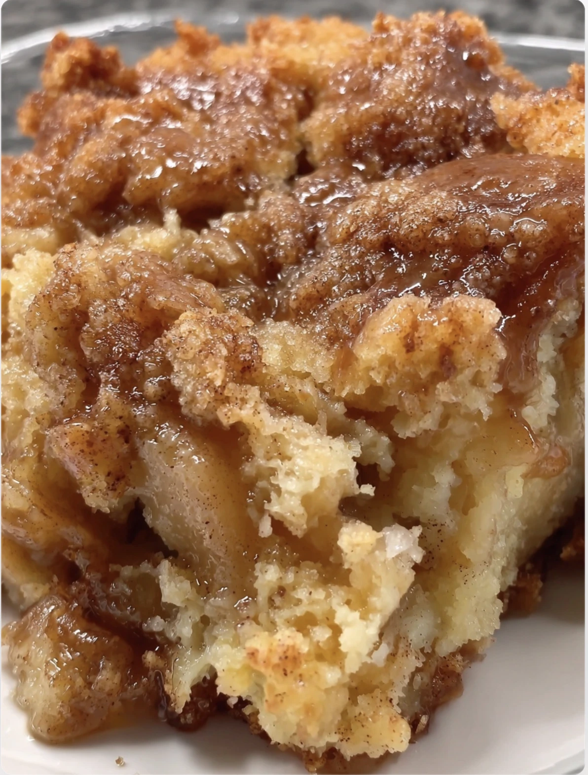 Cozy Cinnamon Apple Dump Cake