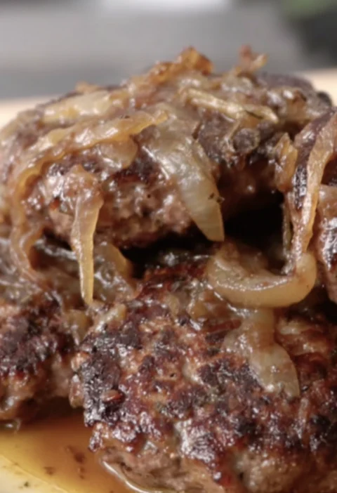 Hamburger Steaks Caramelized Onion