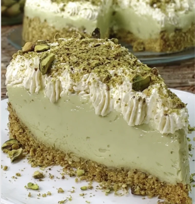 Lucky Nobake Pistachio Cream Pie