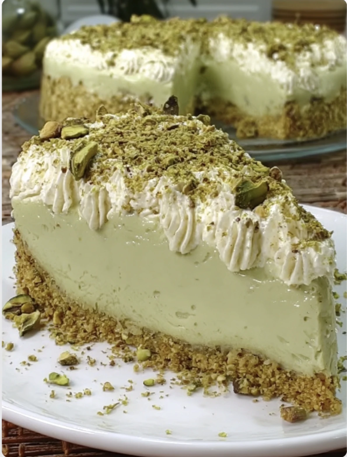 Lucky No-Bake Pistachio Cream Pie