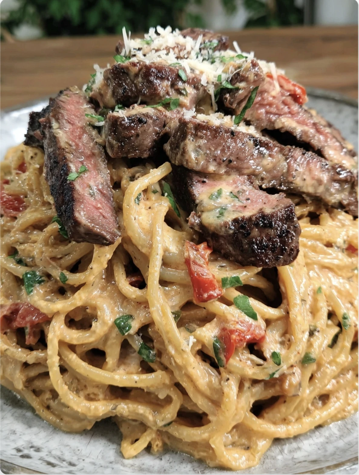 STEAK ALFREDO SPAGHETTI WITH CREAMY PARMESAN AND ROASTED RED PEPPERS