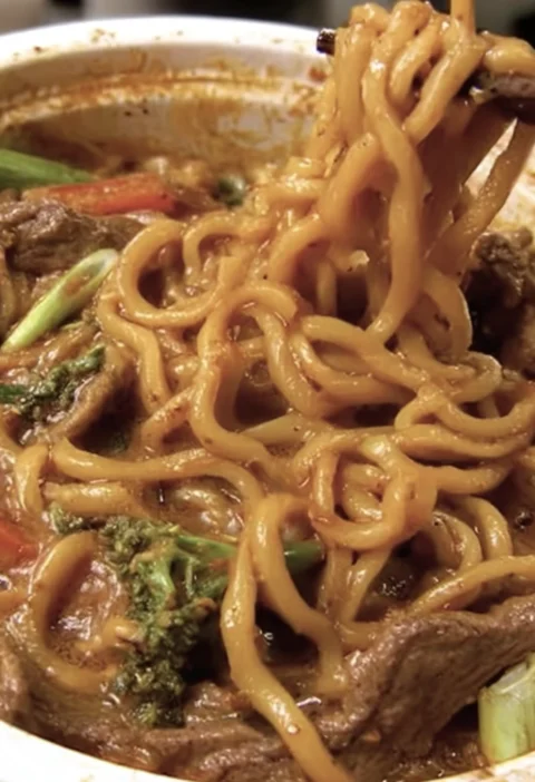 Sticky Beef Noodles
