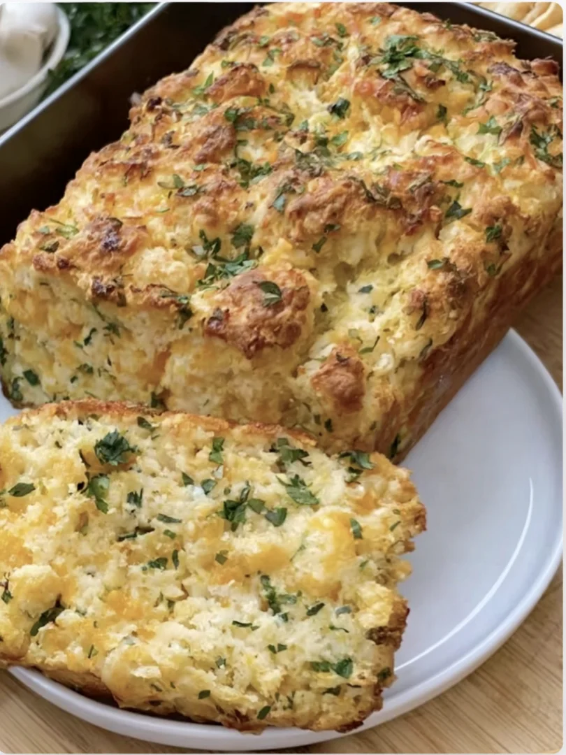 Cheddar Bay Biscuit Bread