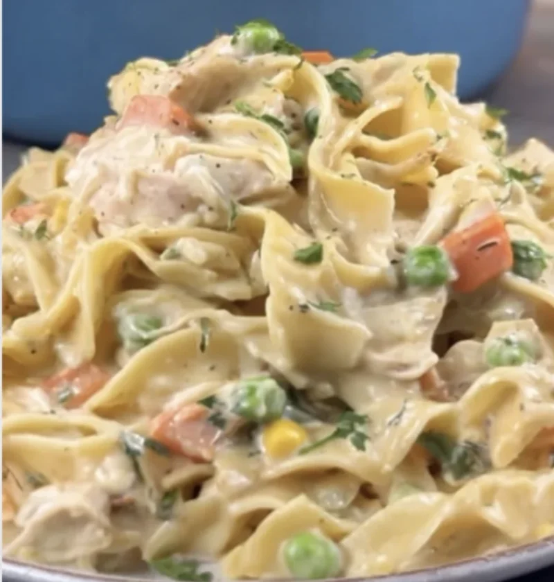 Comfort Chicken Pot Pie Pasta