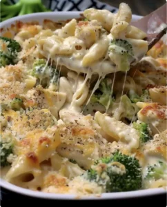 Creamy Chicken & Broccoli Alfredo Bake