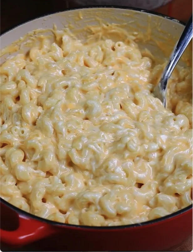 Creamy Homemade Mac and Cheese