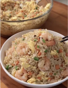 EASY EGG FRIED RICE WITH SHRIMP