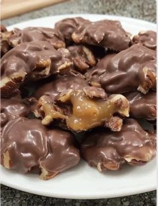 Turtle Candy with Pecans and Caramel