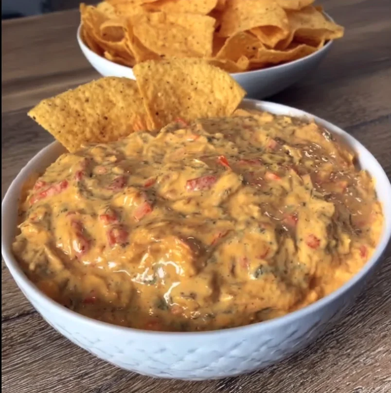 Easy 3-Ingredient Rotel Dip