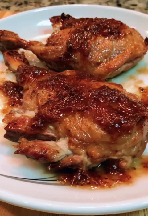 Roasted Duck Legs with Black Pepper Sauce